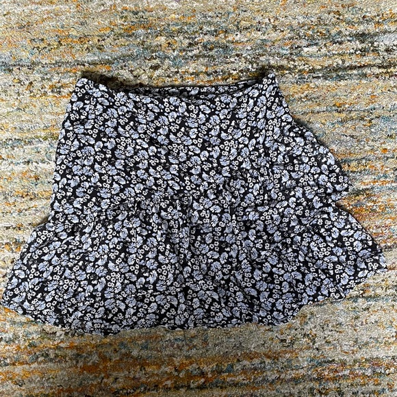 Dynamite Ruffle Skirt - Picture 2 of 3